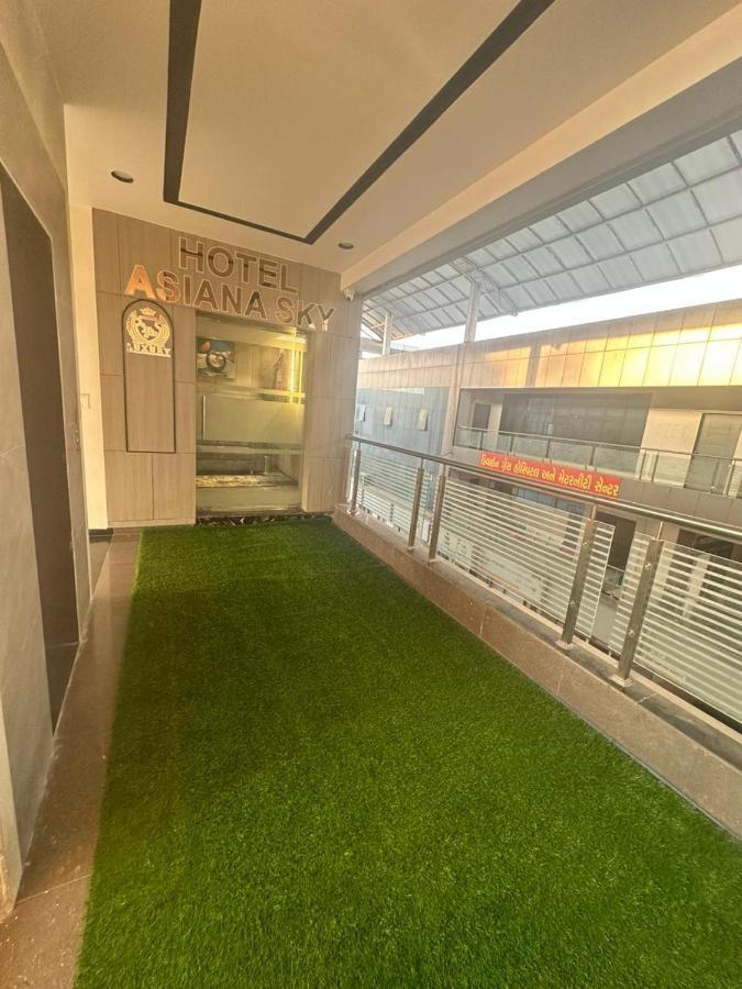Hotel Asiana Sky Motera Ahmedabad Eksteriør billede