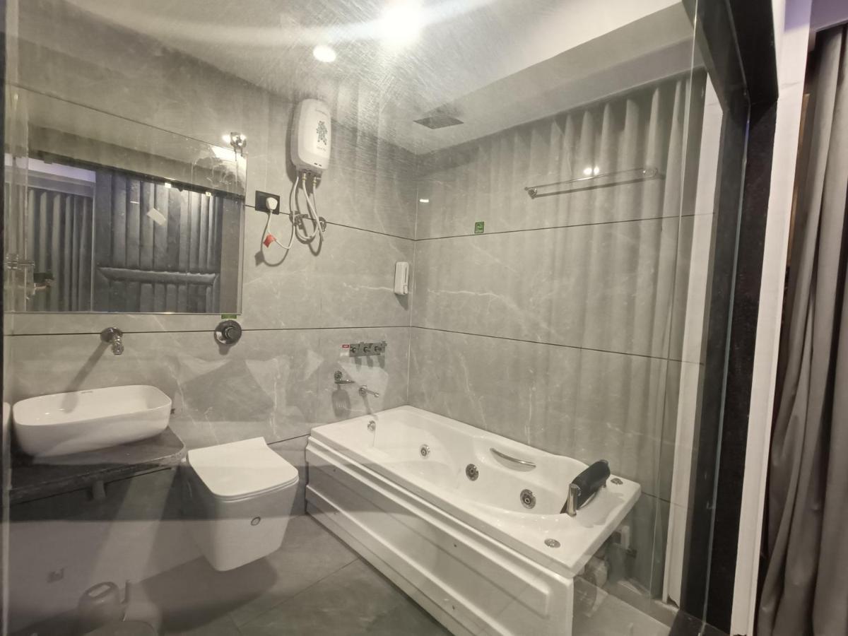 Hotel Asiana Sky Motera Ahmedabad Eksteriør billede
